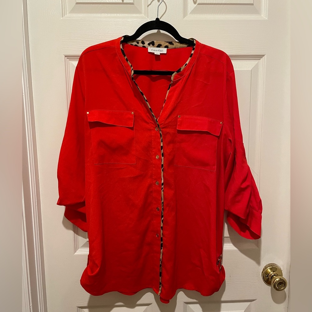Calvin Klein button down blouse, red/leopard XL